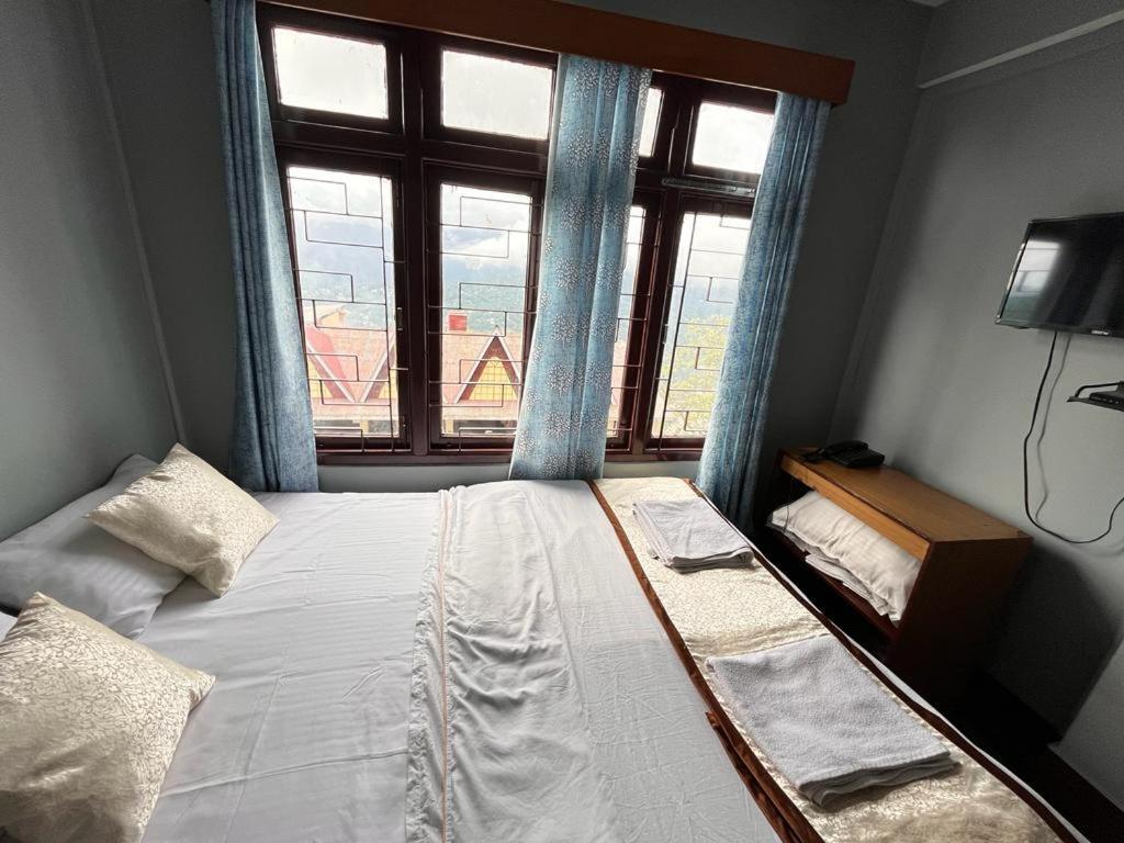 גנגטוק Hotel Red Rose מראה חיצוני תמונה