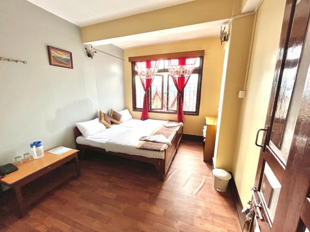 גנגטוק Hotel Red Rose מראה חיצוני תמונה